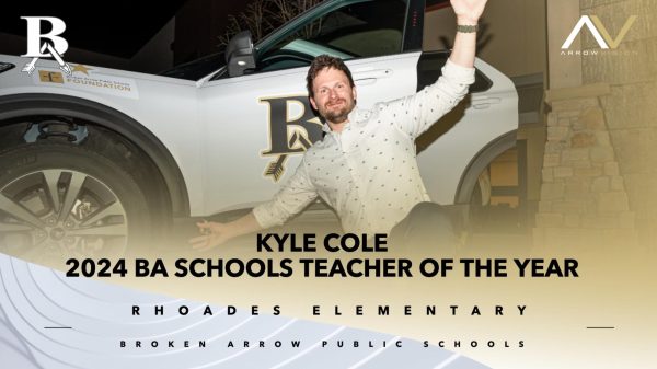 Rhoades Elementarys Kyle Cole Named District Teacher of the Year