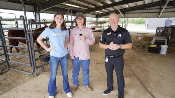 Superintendent Chuck Perry visits with BA FFA Students